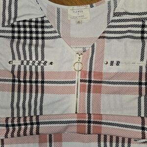 Flower Feather‎ Plaid Zipper Blouse - Pink and Black